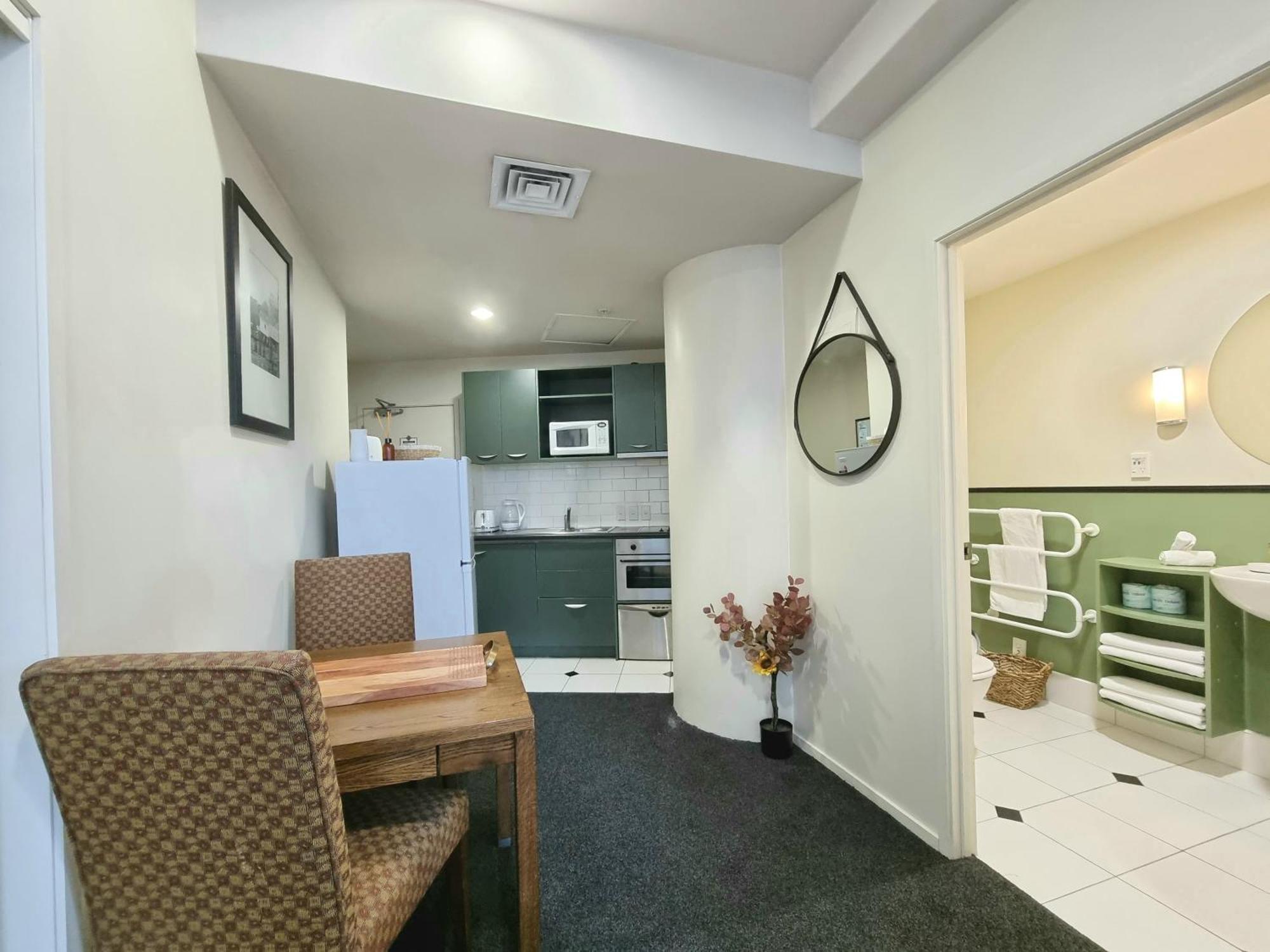 Urban Deco Apartment On Queen Street Auckland Pokoj fotografie