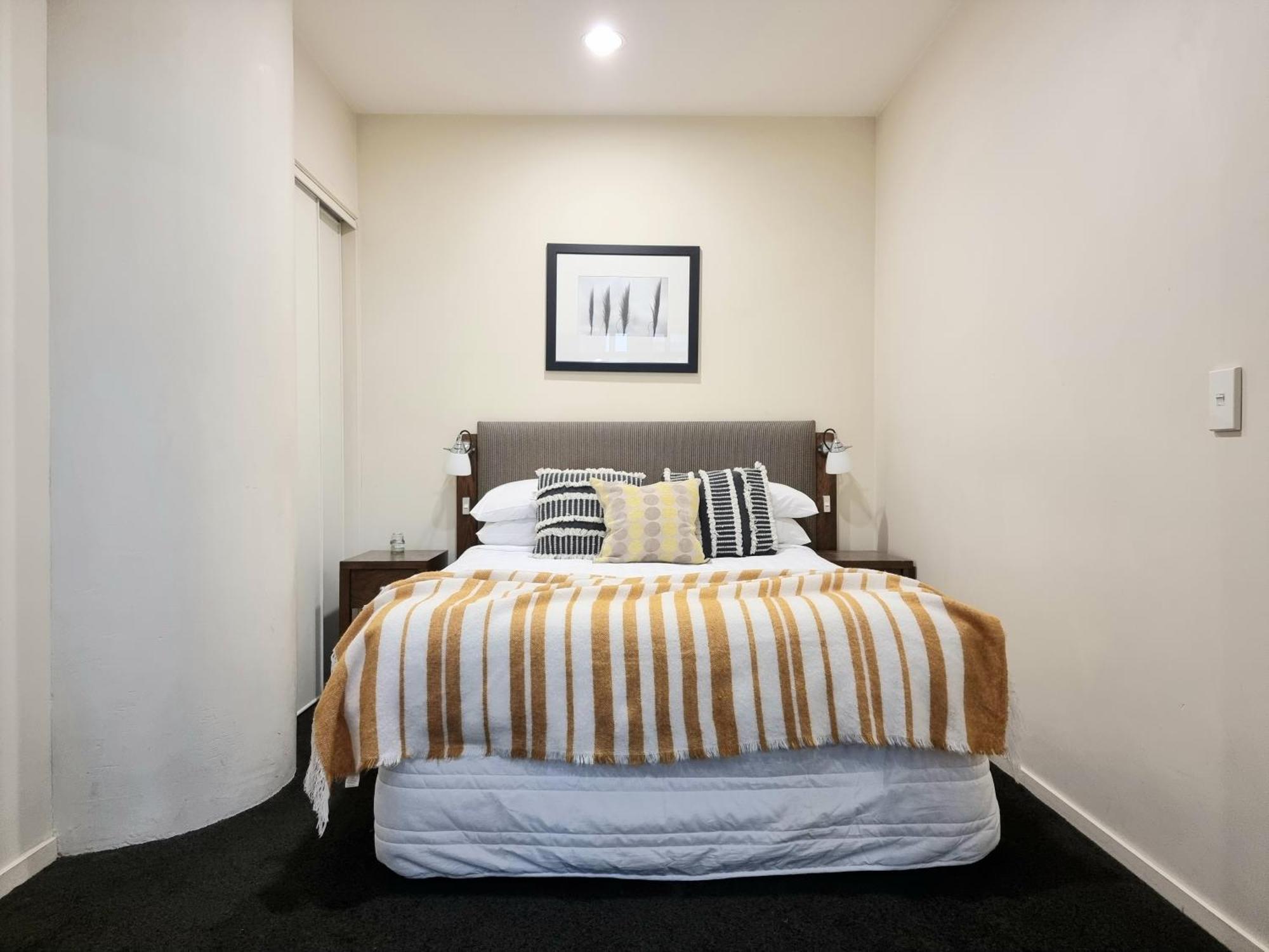 Urban Deco Apartment On Queen Street Auckland Pokoj fotografie
